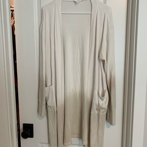 NWOT Amaryllis Ombré cream sweater size Sm